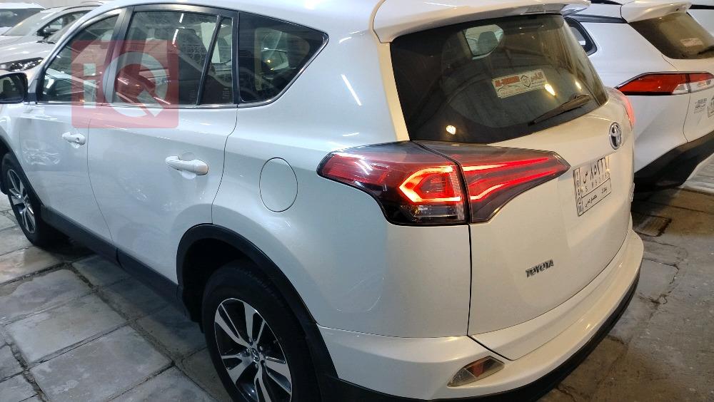 تويوتا راف 4